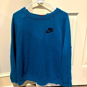 Gorgeous teal colored Nike Sweatshirtrt